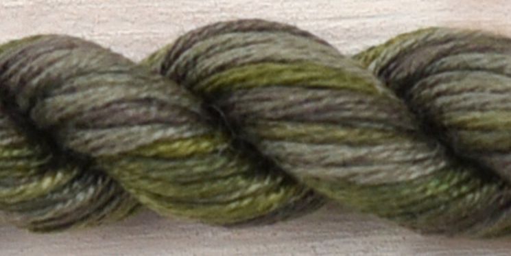 2321 Нитки ручного окрашивания OwlForest на основе ПНК, пасма 8 метров, Моховое болото